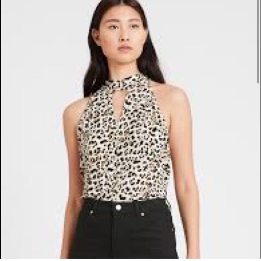 Banana republic leopard bring sleeveless blouse mock neck keyhole